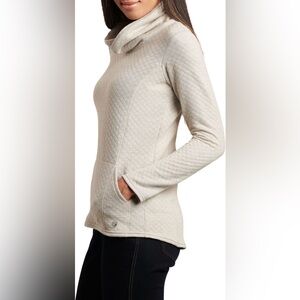 Kuhl Women’s pullover cream sweater